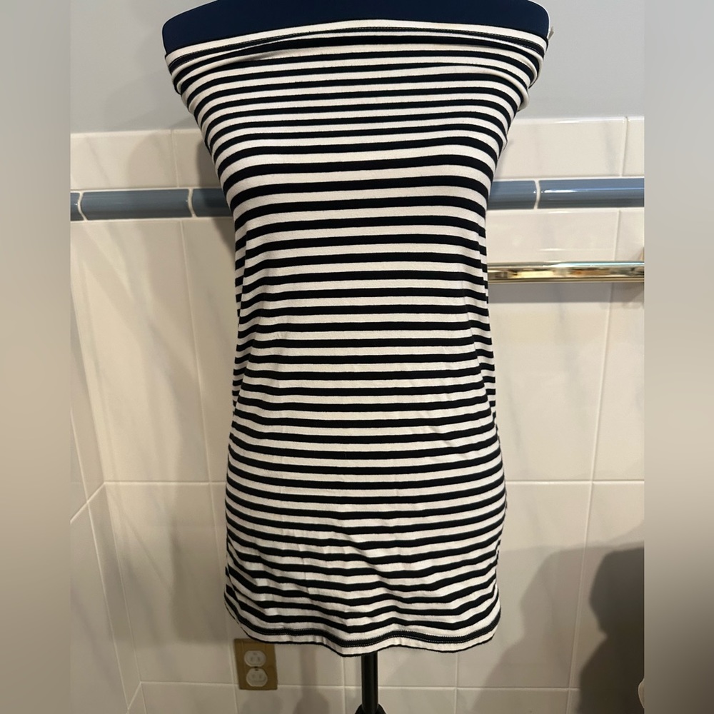 Black and white tube top